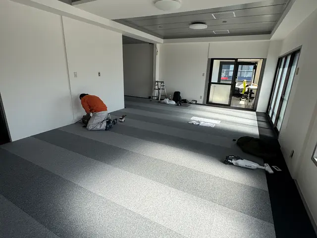 パンチカーペット、タイルカーペット張替　住居も店舗も対応可能！業歴30年超サービスの画像