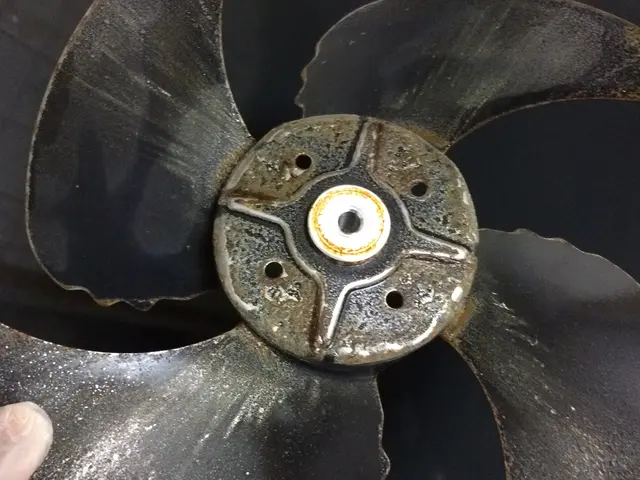 プロペラタイプの換気扇をピカピカ綺麗に致します！サービスの画像