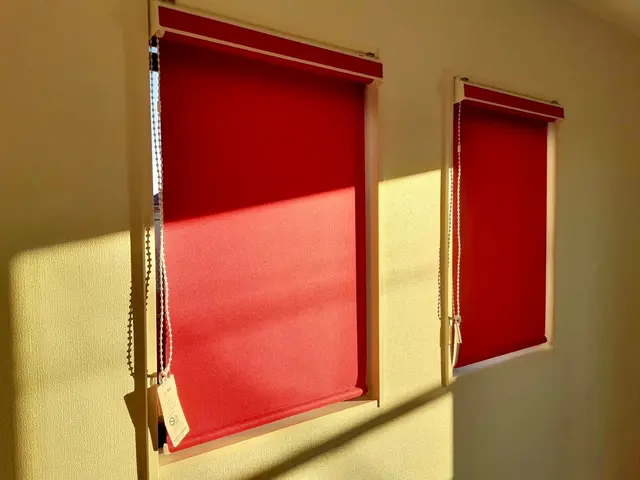 最安1箇所4,200円程のお得なセットです！レールブラインドロール併用可能ですサービスの画像