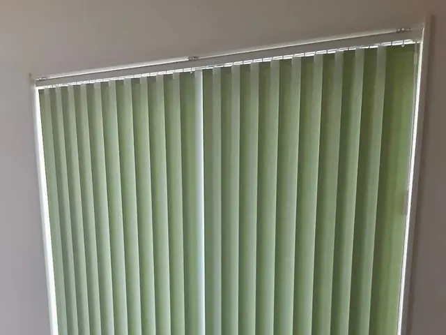 最安1箇所4,200円程のお得なセットです！レールブラインドロール併用可能ですサービスの画像