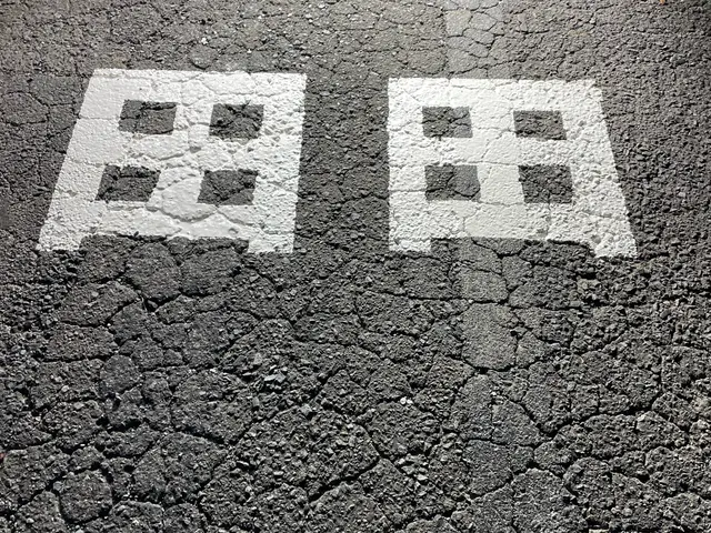 駐車場土間コンクリート塗装及びラインびきサービスの画像