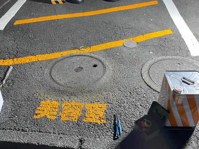 駐車場土間コンクリート塗装及びラインびきサービスの画像