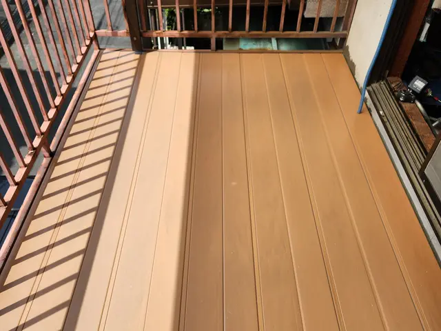 ベランダ、置くだけタイル敷き　撤去のみも可サービスの画像