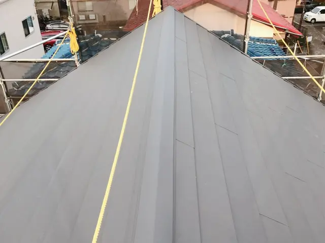 【職人歴20年】ワンランク上の屋根材◎穴あき保証20年以上◎質を重視される方へサービスの画像