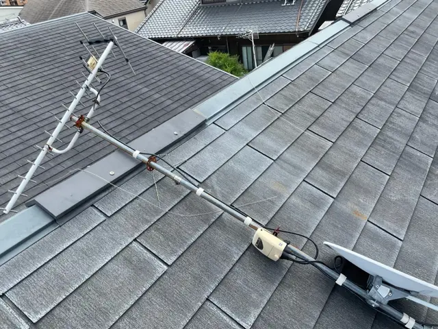 3階建もOK！屋根上のアンテナ撤去お任せください！サービスの画像