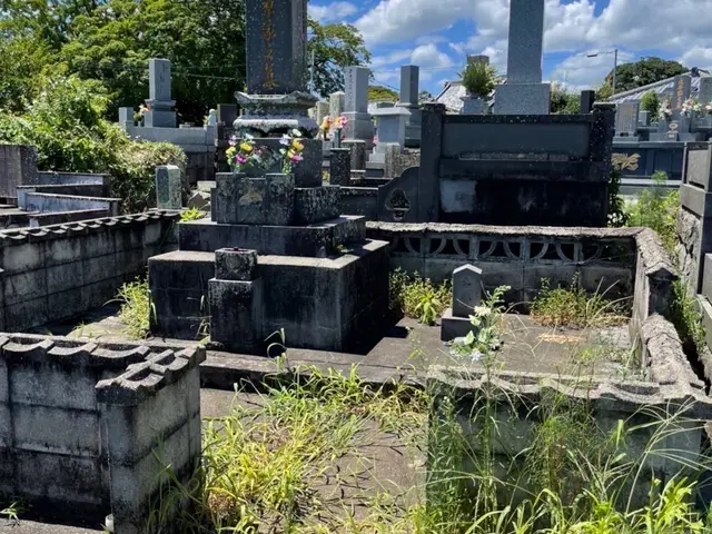 ●経験豊富、リピ多、満足度高、草取り、お墓参り、お墓清掃、安心してお任せくださいサービスの画像