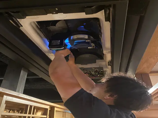 天井埋め込み型エアコン清掃年間1000台の実績で安心丁寧に作業。法人様対応◎サービスの画像