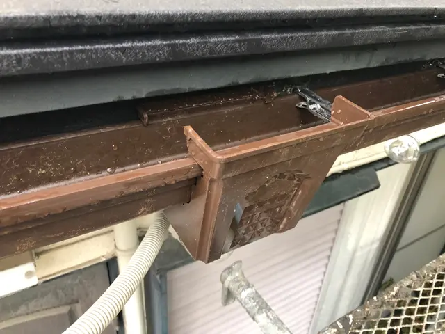 【雨樋】清掃・交換・修繕！屋根修理はお任せください！サービスの画像
