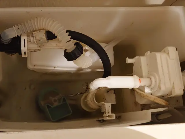 【クレカ・QR決済 OK！】『尿石』『固まり』丁寧に除去！【2室割引】サービスの画像