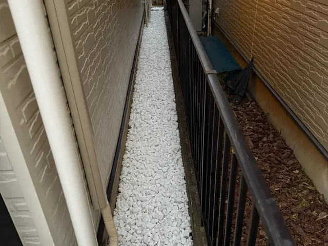 防犯対策や草の対策に！夜間静まり返った静寂に砂利を踏む音で効果発揮します！サービスの画像