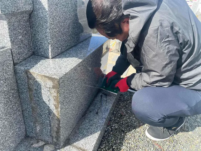 【墓地清掃士】が心を込めて磨く、丁寧さが自慢の墓石クリーニングですサービスの画像