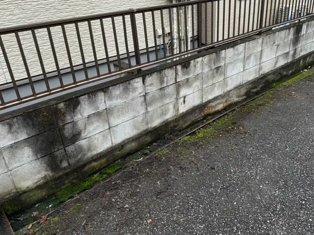 行政施設や企業敷地内の除草、剪定実績多数あり！サービスの画像