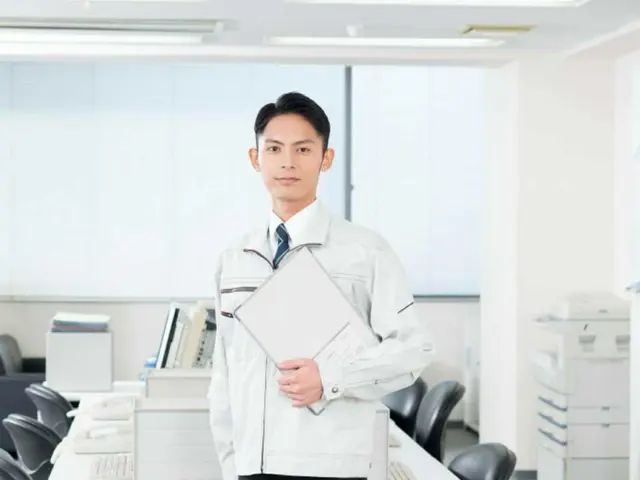 《安心追加料金一切なし》《草むしり、除草剤》お庭、駐車場を綺麗にします サービスの画像