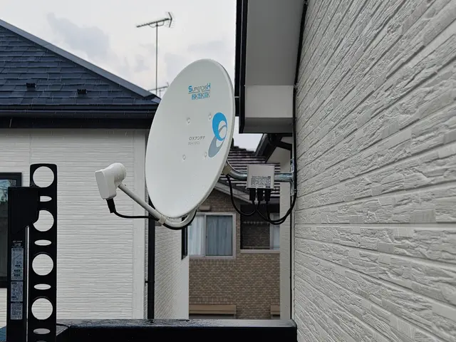 ★地デジアンテナ　BSCSアンテナ取り付け交換★サービスの画像