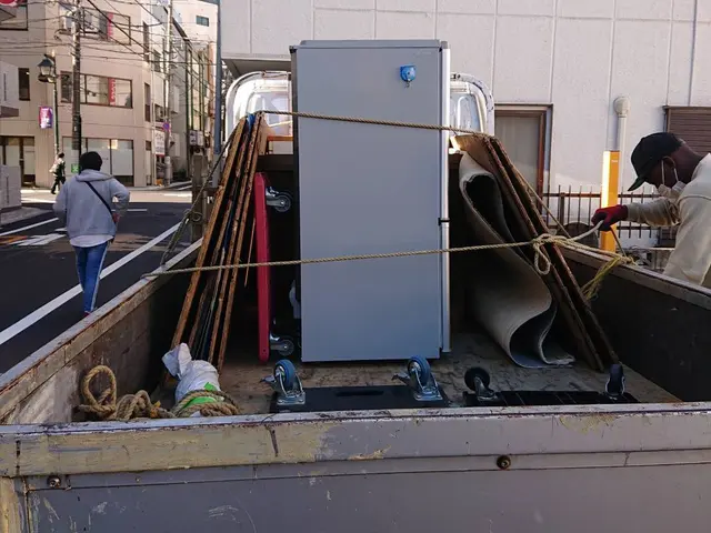 初出店！！☆日本人スタッフ同行！★安心・安全第一！☆少量〜大量のお荷物大歓迎！！サービスの画像