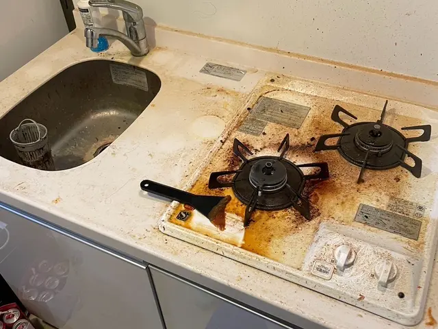 【店長か副店長が必ずお伺い☆】キッチンの油汚れ..徹底除去☆頼んで後悔させませんサービスの画像