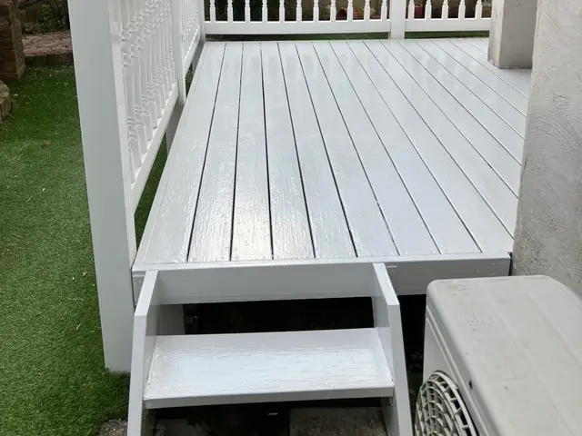 ※色を塗りたい、傷んでいる所を直したい。どんな小さな事からでもお気軽にご相談を！サービスの画像