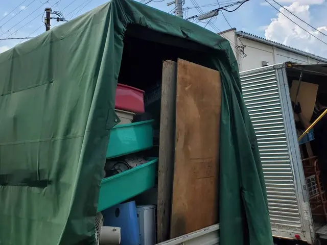 損害保険加入､土日祝即日可､丁寧。お客様への対応社員教育の徹底！プロが参ります。サービスの画像