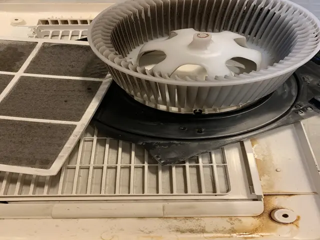 お安くキレイに作業させて頂きます☆駐車料金も頂いておりません！サービスの画像