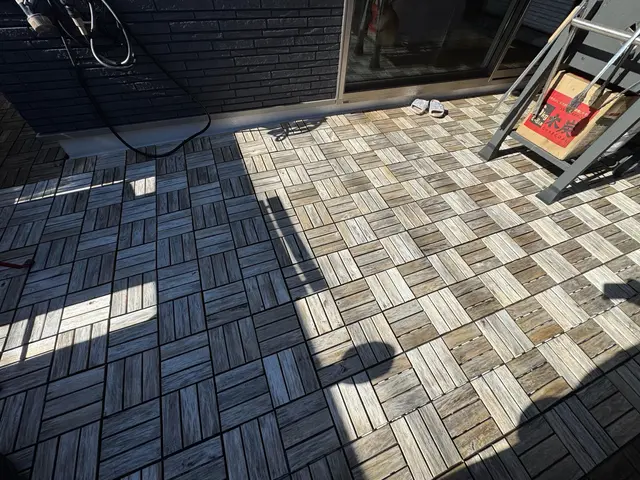 ステイン塗装！ウッドデッキ、ウッドフェンス、無垢床等サービスの画像