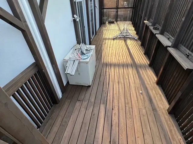 ステイン塗装！ウッドデッキ、ウッドフェンス、無垢床等サービスの画像