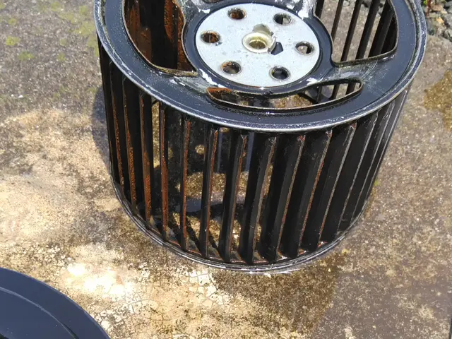 レンジフード(換気扇)シロッコファン、フィルター清掃洗浄致します。サービスの画像