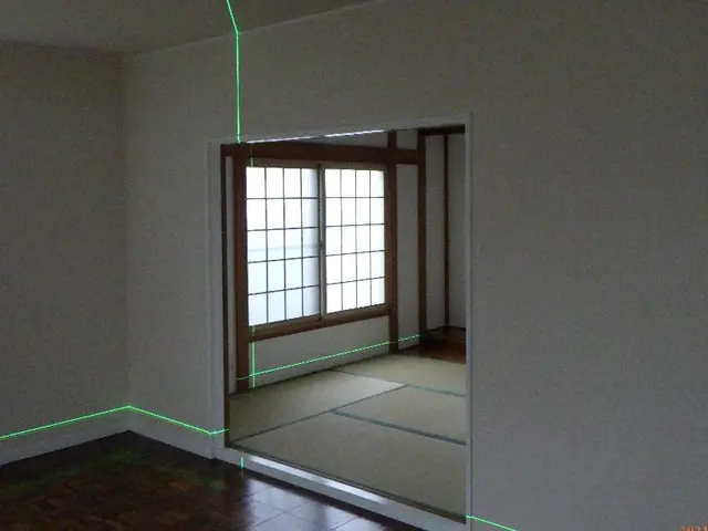 ドローン・パイロットの資格を持つ一級建築士の店長がお客様の建物を調査します！サービスの画像