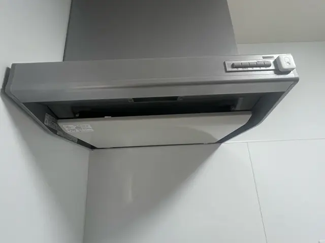 【即日対応◎】プロの徹底レンジフード清掃｜油汚れを根こそぎ除去！サービスの画像