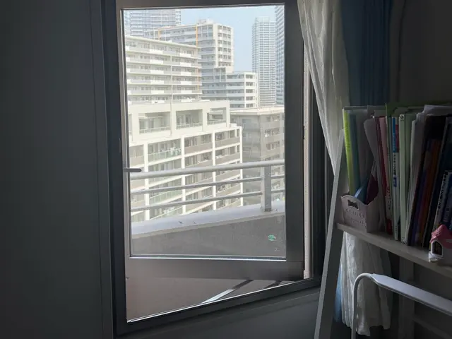 27年の経験と実績！網戸の新規制作もいたします！網戸レールの写真をおねがいしますサービスの画像