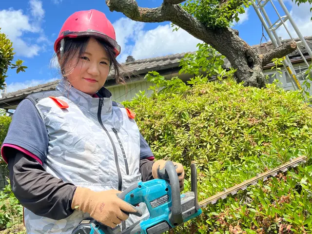 《全日本植木協会会長在籍》お客様目線の迅速・丁寧な大人気植木屋　年間700件実績サービスの画像