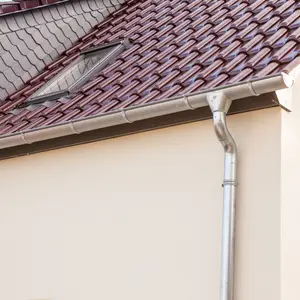 ｄｉｙで雨どいの修理がしたい どんな方法があるの くらしのマーケットマガジン