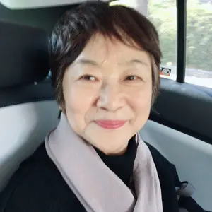 大阪 ヘアーアレンジ込み ベテランが着崩れなく素敵に楽な着付けを致します 出張着付けみゆき 森の出張着付け くらしのマーケット