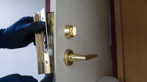 ガードプレート