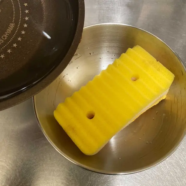 漂白剤につけないで 食器用スポンジの正しい除菌方法 くらしのマーケットマガジン