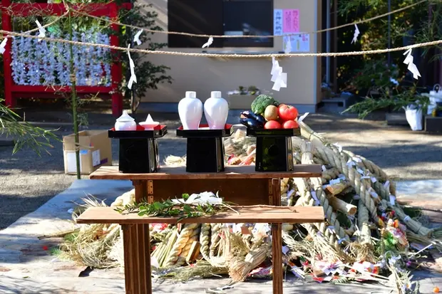 風水や縁起に悪いって本当 断捨離のときに役立つ写真の捨て方3選 くらしのマーケットマガジン