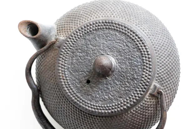 鉄瓶のサビの落とし方 長くきれいに使うためのお手入れの方法もご紹介 くらしのマーケットマガジン