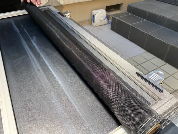 網戸シートをカット3