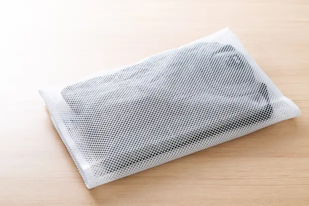 ネットに入った洗濯物