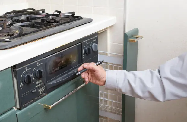 ビルトインコンロの交換はどこに頼む 頼れる事業者の見極め方も紹介 くらしのマーケットマガジン