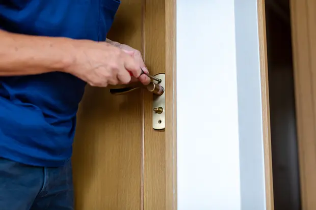 トイレのドアノブ交換方法 サイズと向きに注意すれば失敗なし くらしのマーケットマガジン