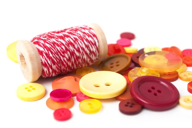 ボタンの付け方 意外と簡単 基本の付け方から おしゃれな付け方までご紹介 くらしのマーケットマガジン