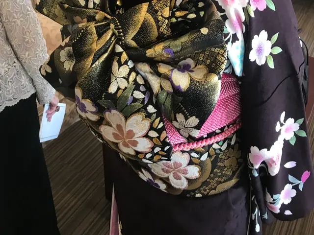 美容経歴年 ご要望に寄り添い似合うお着付けと追加料金でヘアメイクも可能です ヘアメイク お着付けの出張着付け くらしのマーケット