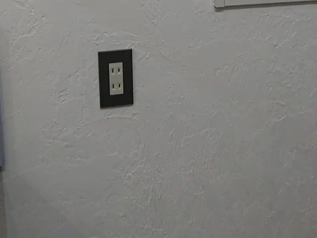 スイッチやコンセントのを増やしたい時 移動したい時に 電気のひらた H S E のコンセント増設 電気スイッチの修理 交換 移動 くらしのマーケット