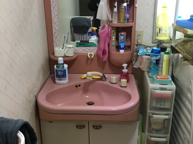 水漏れ 異臭がしましたら洗面台の交換時期です 洗面台 処分コミコミ激安交換 Tjg テクニカルジャパン株式会社 本社 の洗面台リフォーム くらしのマーケット