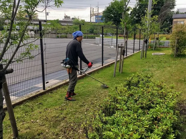 機材使用の草刈り ボーボーお庭をすっきりお庭に 神奈川近郊 安心価格 株 Nota House Plantsの草刈り 草刈り機 くらしのマーケット 機材使用の草刈り ボーボーお庭をすっきりお庭に 神奈川近郊 安心価格 株 Nota House Plantsの草刈り 草刈り機 くらしのマーケット