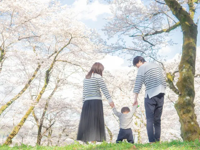 期間限定 フォトスタンド無料プレゼント 思い出に残る撮影を Locationphoto Lifetrimの出張撮影 カメラマン 家族 成人式 卒業 入学 くらしのマーケット